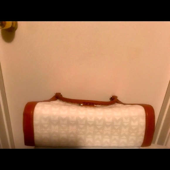 Hobo bag cloth cream canvas with M monogram. - Picture 4 of 10